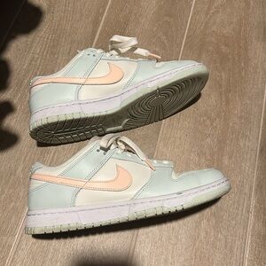 Nike Cream and Blue Sneakers Dunk Low Style